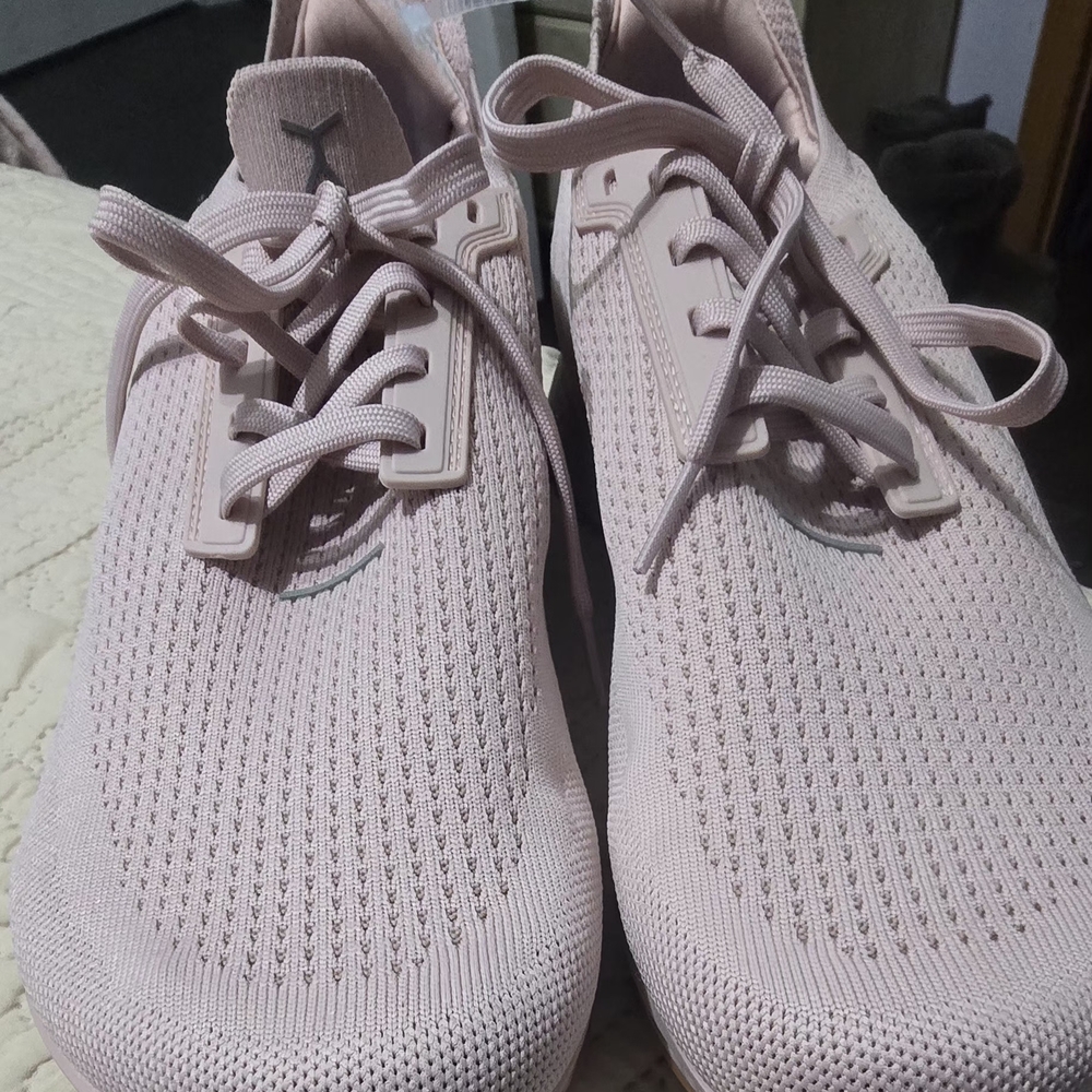 Stylish Pink Women's Sneakers